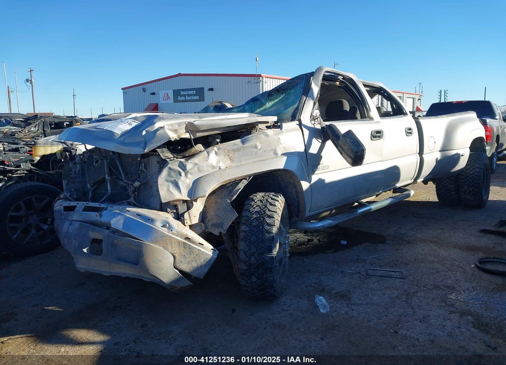 2005 CHEVROLET SILVERADO 3500 LS VIN: 1GCJK332X5F938539