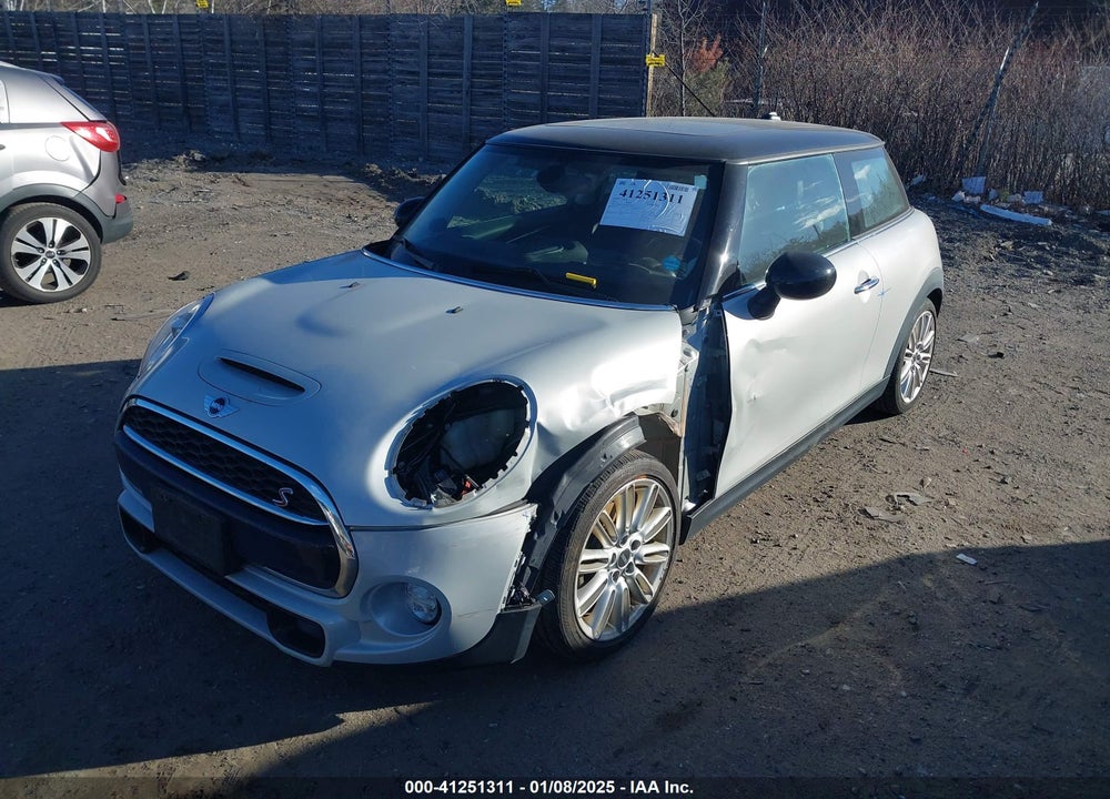 2015 MINI HARDTOP VIN: WMWXP7C58F2A38423