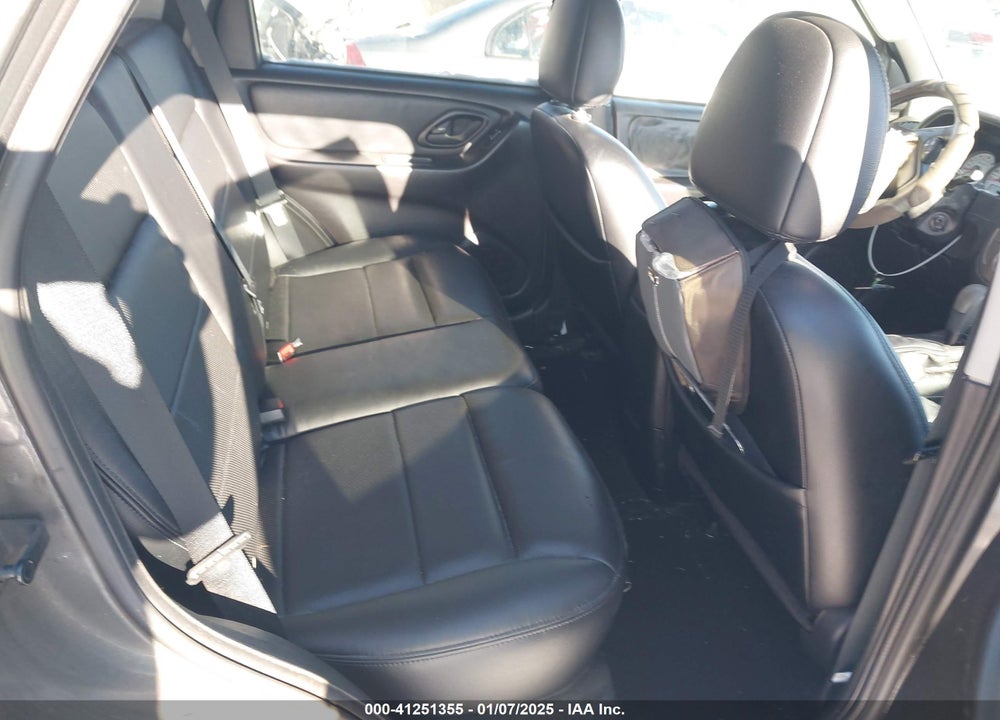2005 FORD ESCAPE LIMITED VIN: 1FMYU94185KA45709
