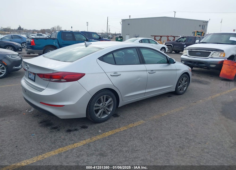 2018 HYUNDAI ELANTRA SEL VIN: 5NPD84LF8JH279204