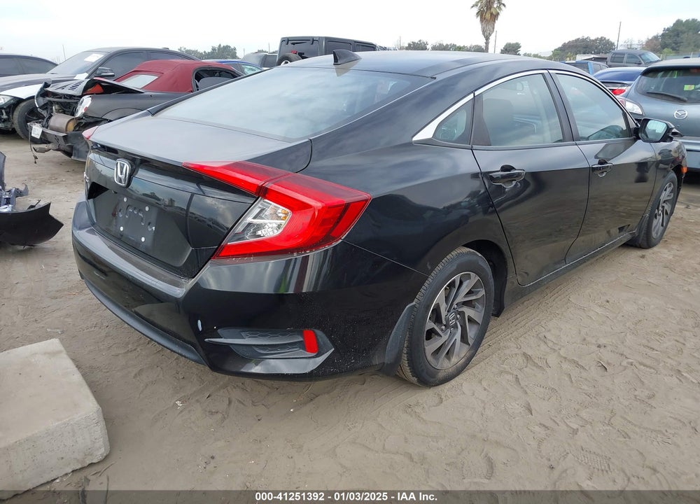 2018 HONDA CIVIC VIN: 19XFC2F76JE200519