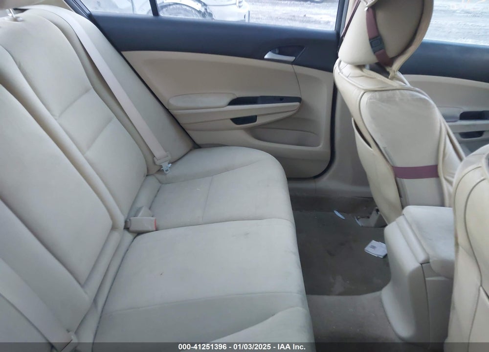 2011 HONDA ACCORD 2.4 LX VIN: 1HGCP2F39BA060637