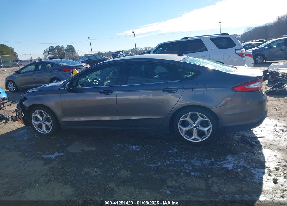 2013 FORD FUSION S VIN: 3FA6P0G7XDR110462