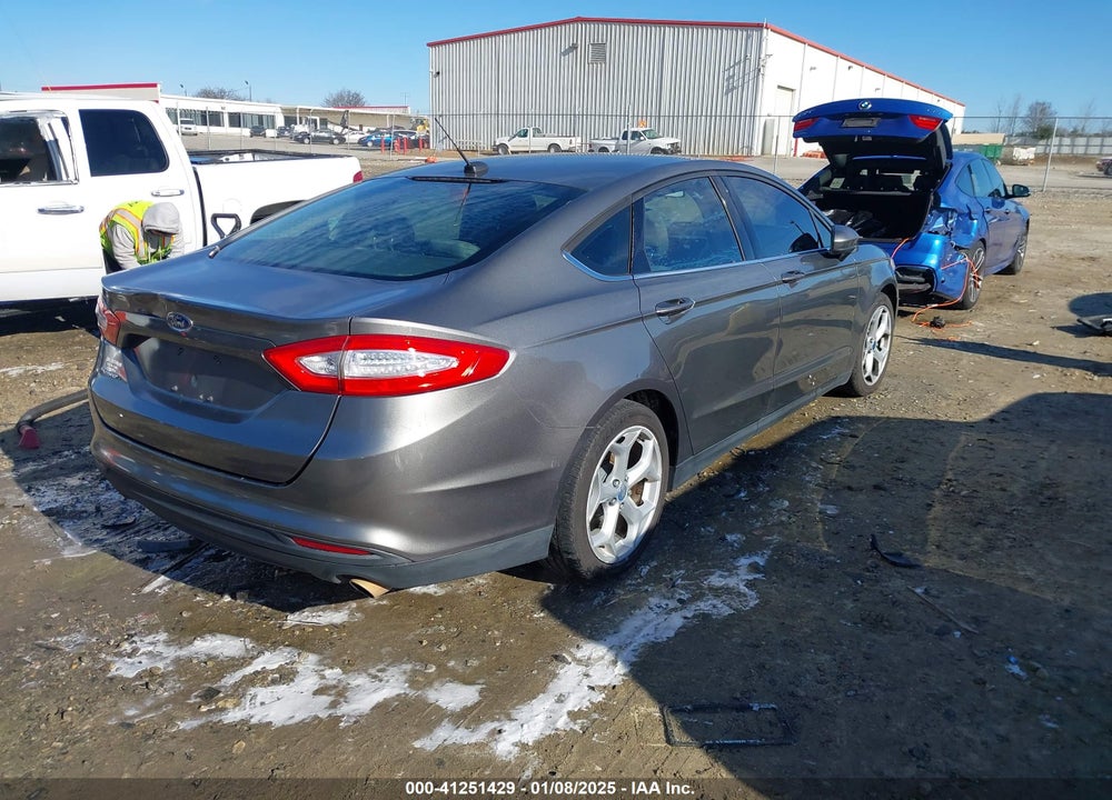 2013 FORD FUSION S VIN: 3FA6P0G7XDR110462