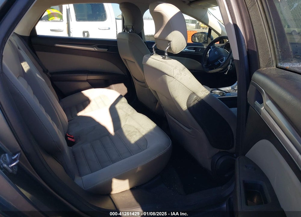 2013 FORD FUSION S VIN: 3FA6P0G7XDR110462