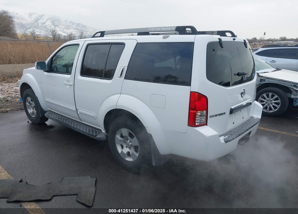 2005 NISSAN PATHFINDER SE VIN: 5N1AR18U45C779511