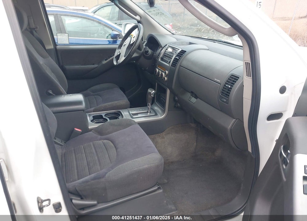 2005 NISSAN PATHFINDER SE VIN: 5N1AR18U45C779511