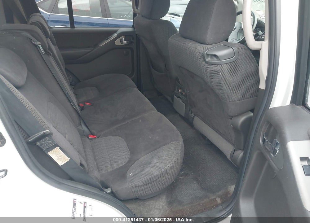2005 NISSAN PATHFINDER SE VIN: 5N1AR18U45C779511