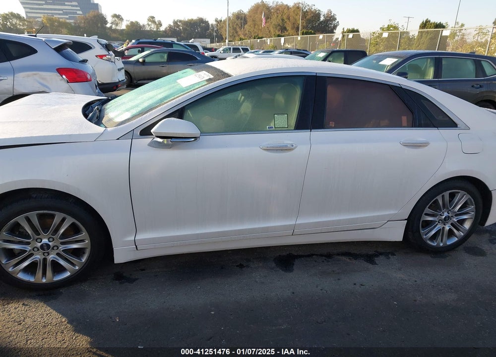 2013 LINCOLN MKZ VIN: 3LN6L2G9XDR821495