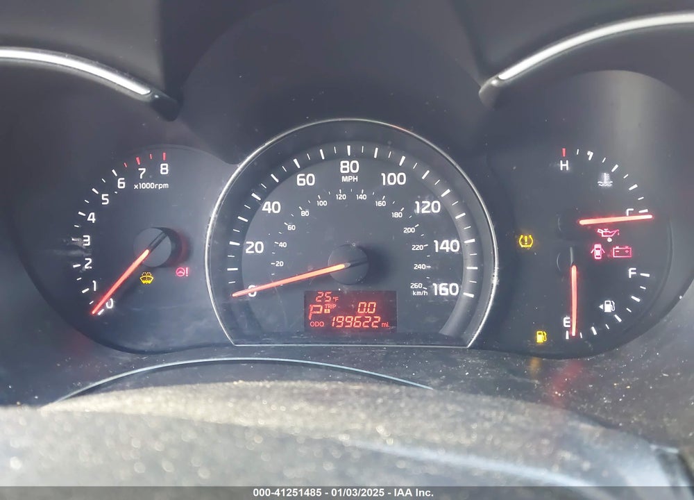 2015 KIA SORENTO LX VIN: 5XYKTCA66FG609908