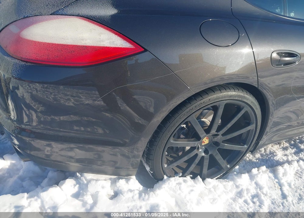2011 PORSCHE PANAMERA 4 VIN: WP0AA2A71BL015343