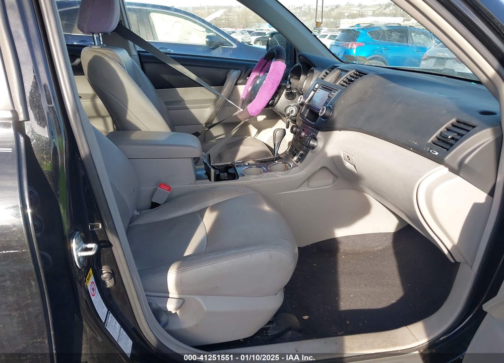 2013 TOYOTA HIGHLANDER SE V6 VIN: 5TDBK3EHXDS188984