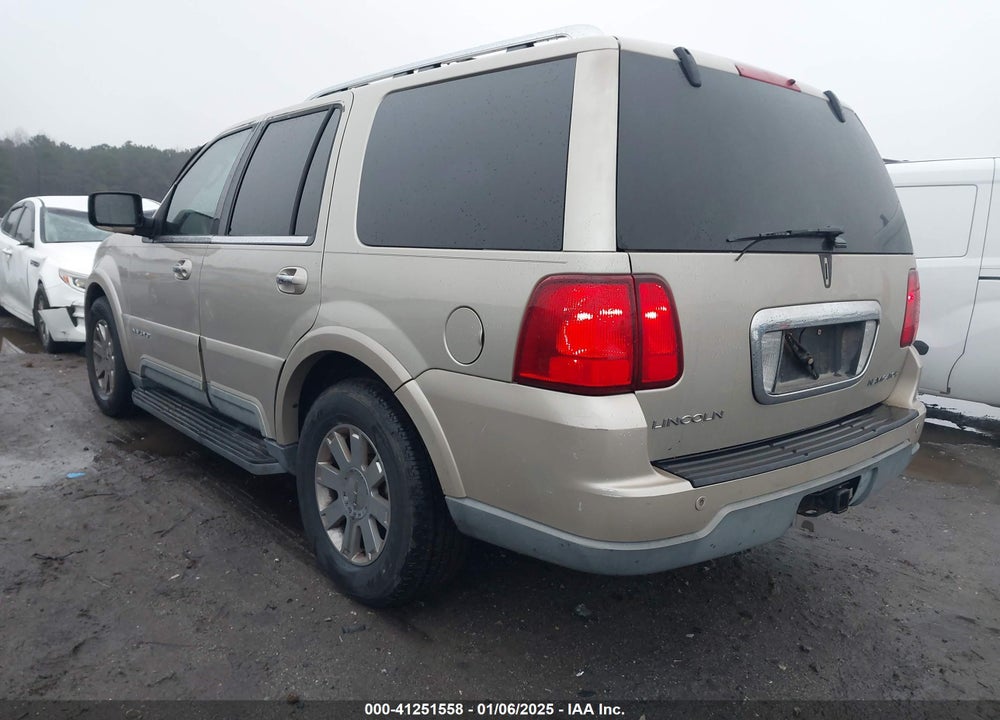 2004 LINCOLN NAVIGATOR VIN: 5LMFU28R24LJ21459