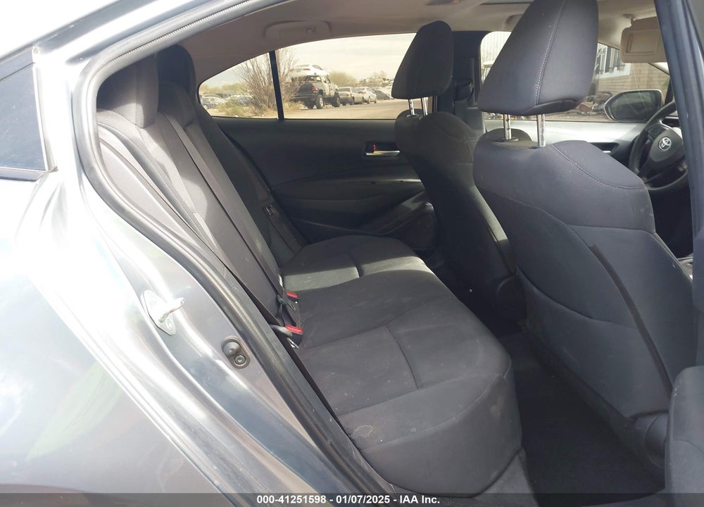 2021 TOYOTA COROLLA LE VIN: JTDHPMAEXMJ148883