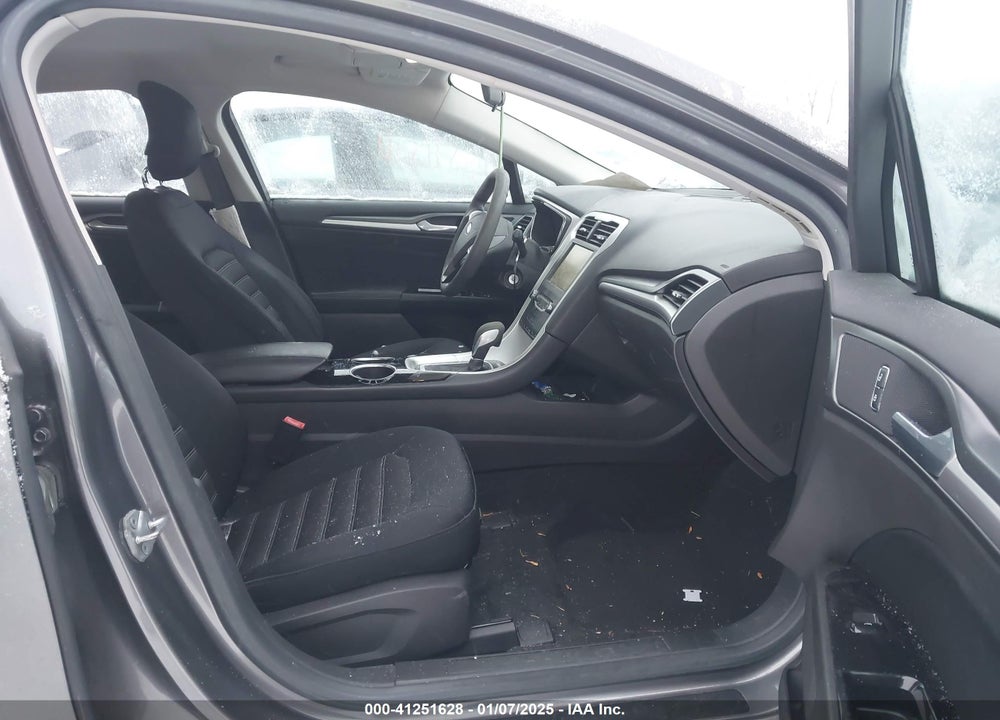 2013 FORD FUSION SE VIN: 3FA6P0H71DR384812