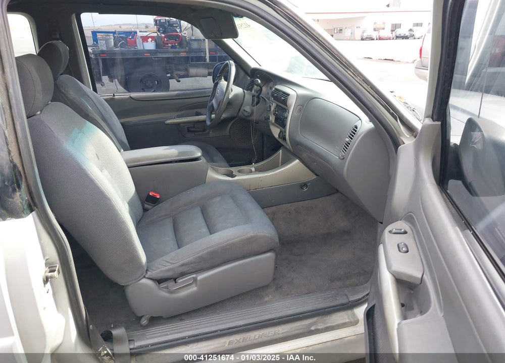 2002 FORD EXPLORER SPORT VIN: 1FMYU70E52UB53816