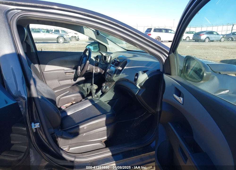 2016 CHEVROLET SONIC VIN: 1G1JE5SB8G4151889