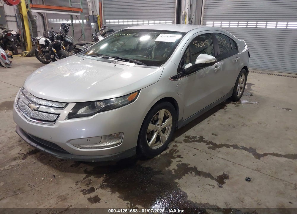2013 CHEVROLET VOLT VIN: 1G1RB6E40DU100008