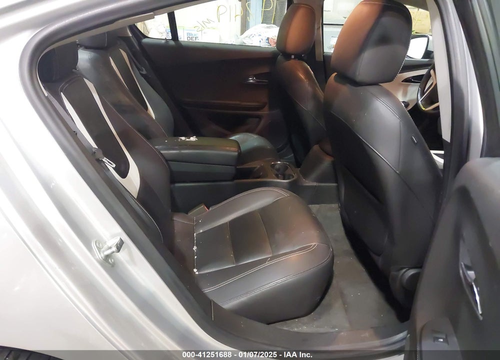 2013 CHEVROLET VOLT VIN: 1G1RB6E40DU100008
