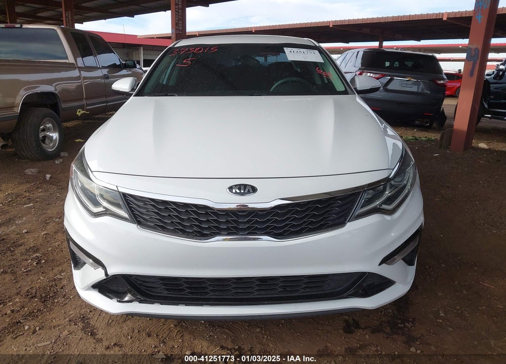 2019 KIA OPTIMA VIN: 5XXGT4L36KG373015