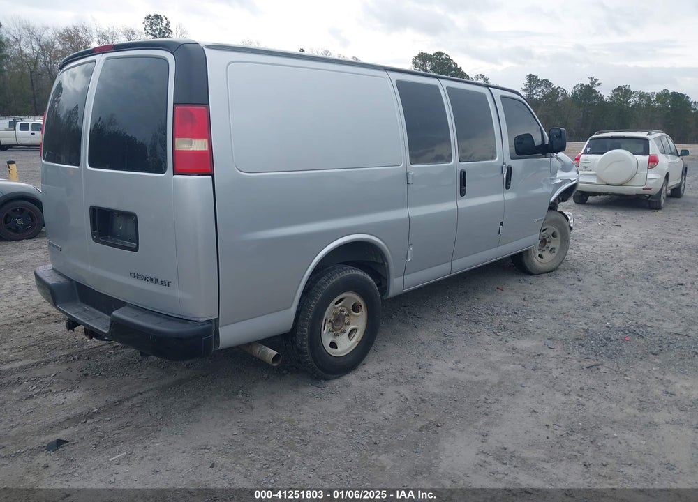 2005 CHEVROLET EXPRESS VIN: 1GCHG35U851175366