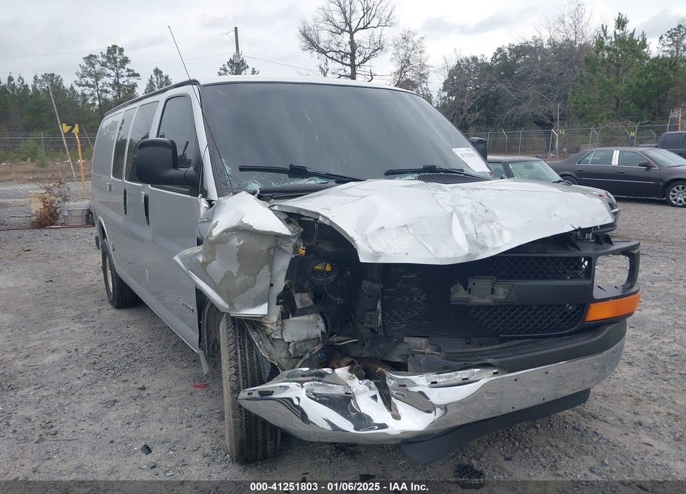 2005 CHEVROLET EXPRESS VIN: 1GCHG35U851175366