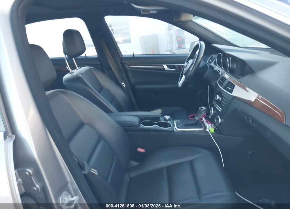 2012 MERCEDES-BENZ C 300 VIN: WDDGF8BB8CR211995