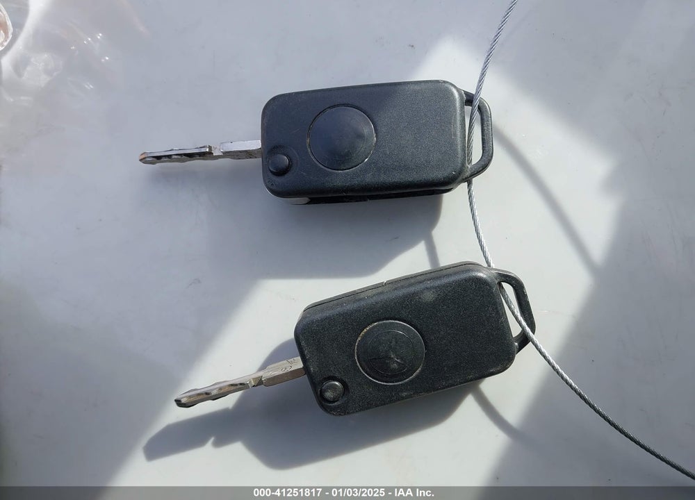 1995 MERCEDES-BENZ S 420 VIN: WDBGA43E8SA239852
