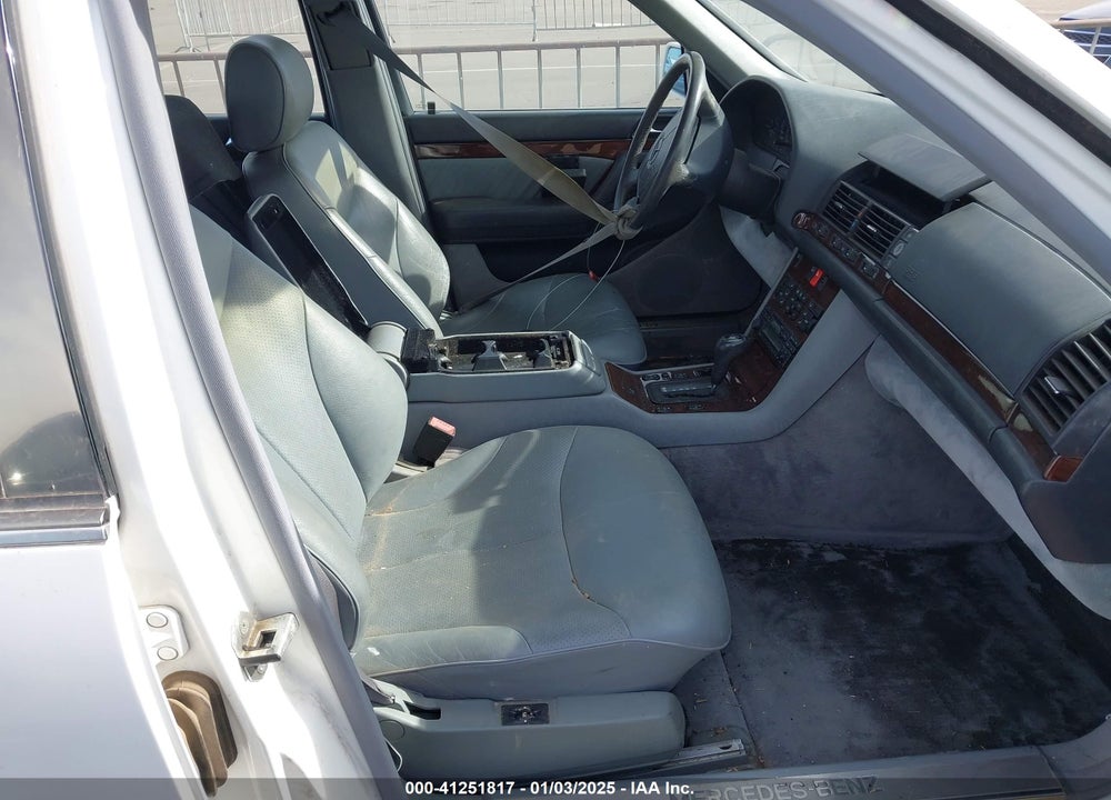 1995 MERCEDES-BENZ S 420 VIN: WDBGA43E8SA239852