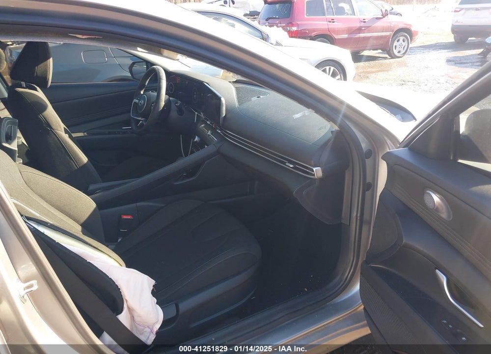 2023 HYUNDAI ELANTRA VIN: 5NPLS4AG8PH116103