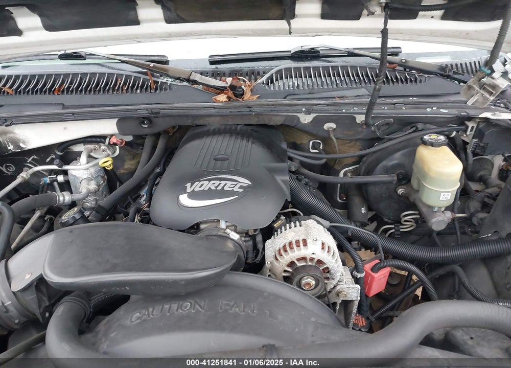 2001 CHEVROLET TAHOE LS VIN: 1GNEK13T71R105926