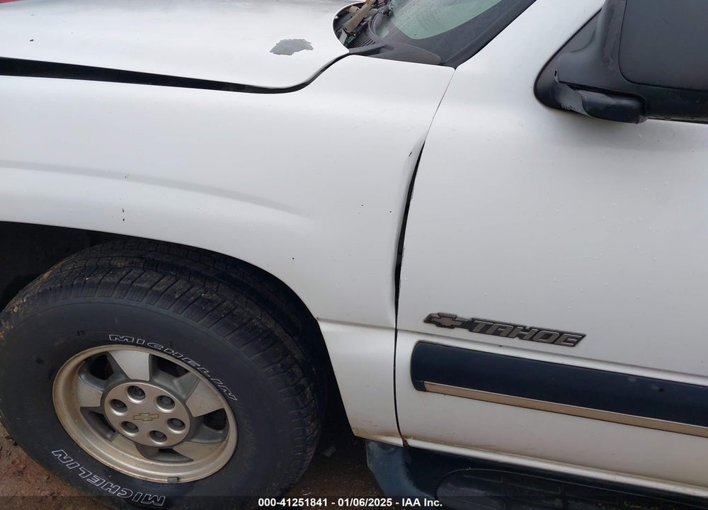 2001 CHEVROLET TAHOE LS VIN: 1GNEK13T71R105926