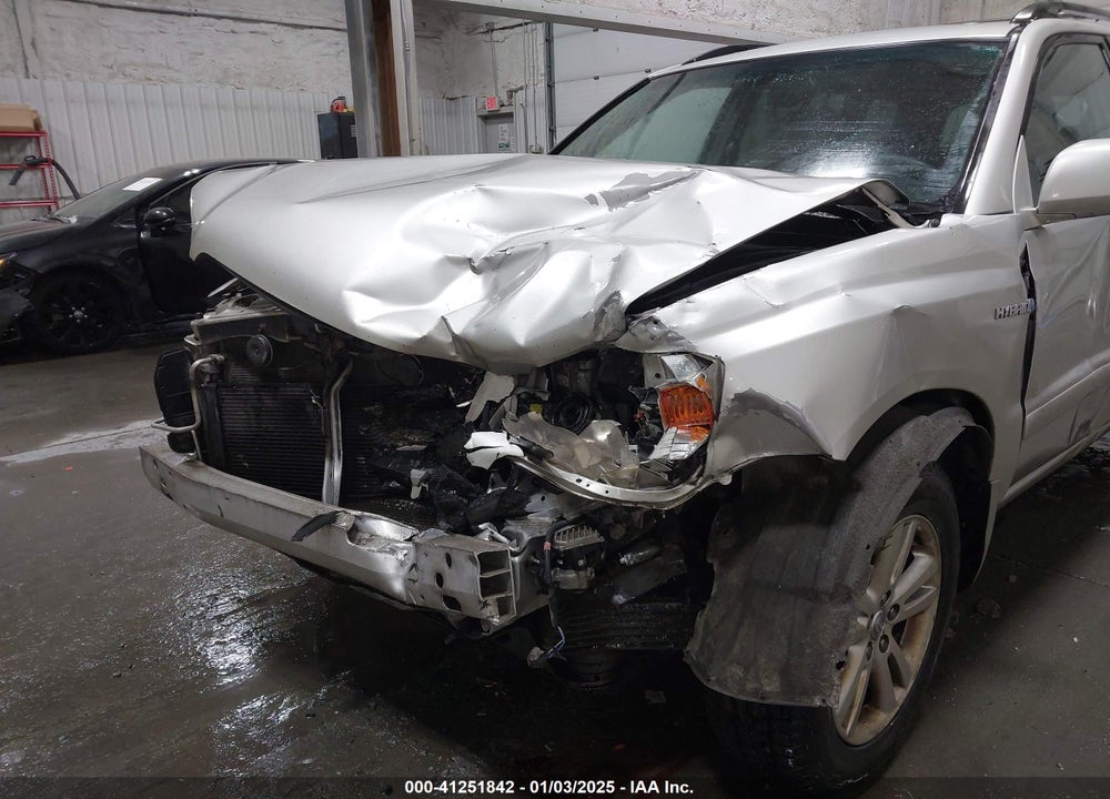 2006 TOYOTA HIGHLANDER HYBRID LIMITED V6 VIN: JTEEW21A460025219