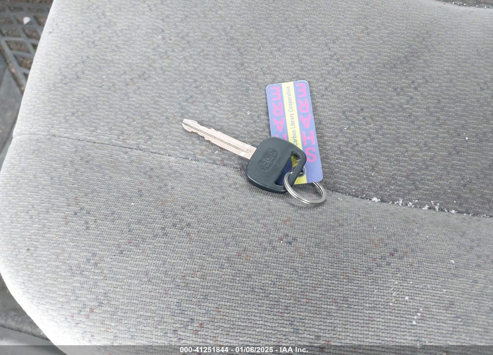 2000 TOYOTA COROLLA CE VIN: 2T1BR12E0YC264656