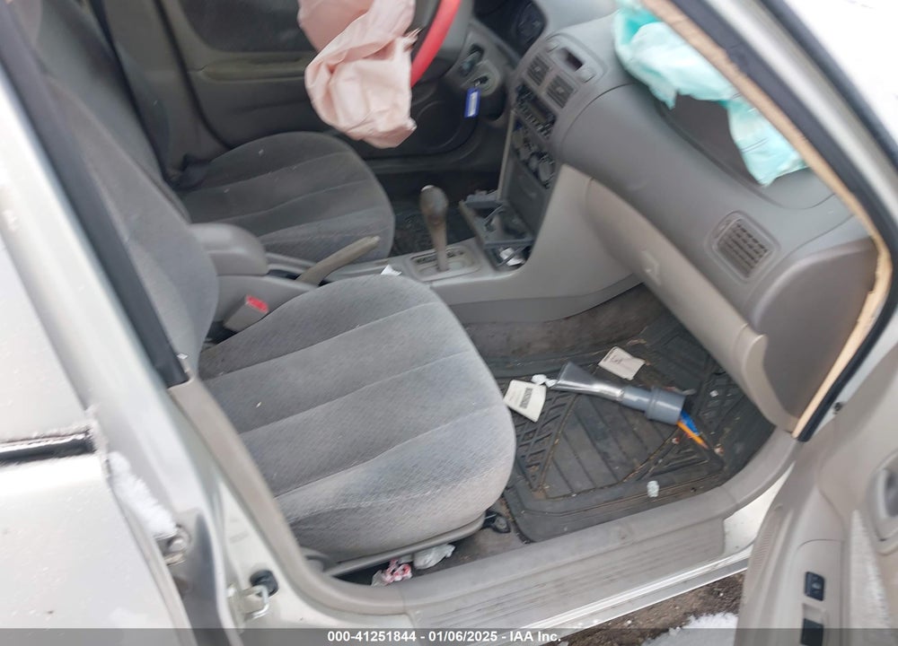 2000 TOYOTA COROLLA CE VIN: 2T1BR12E0YC264656