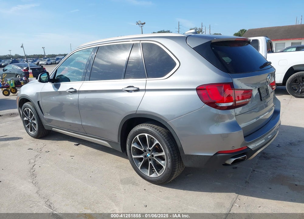 2018 BMW X5 VIN: 5UXKR0C51JL073396