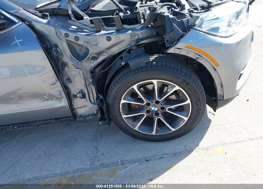 2018 BMW X5 VIN: 5UXKR0C51JL073396