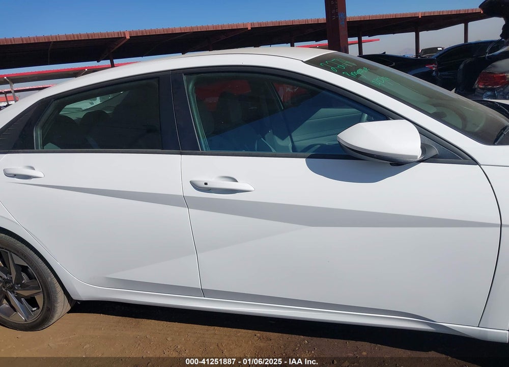 2023 HYUNDAI ELANTRA VIN: 5NPLS4AG4PH106460