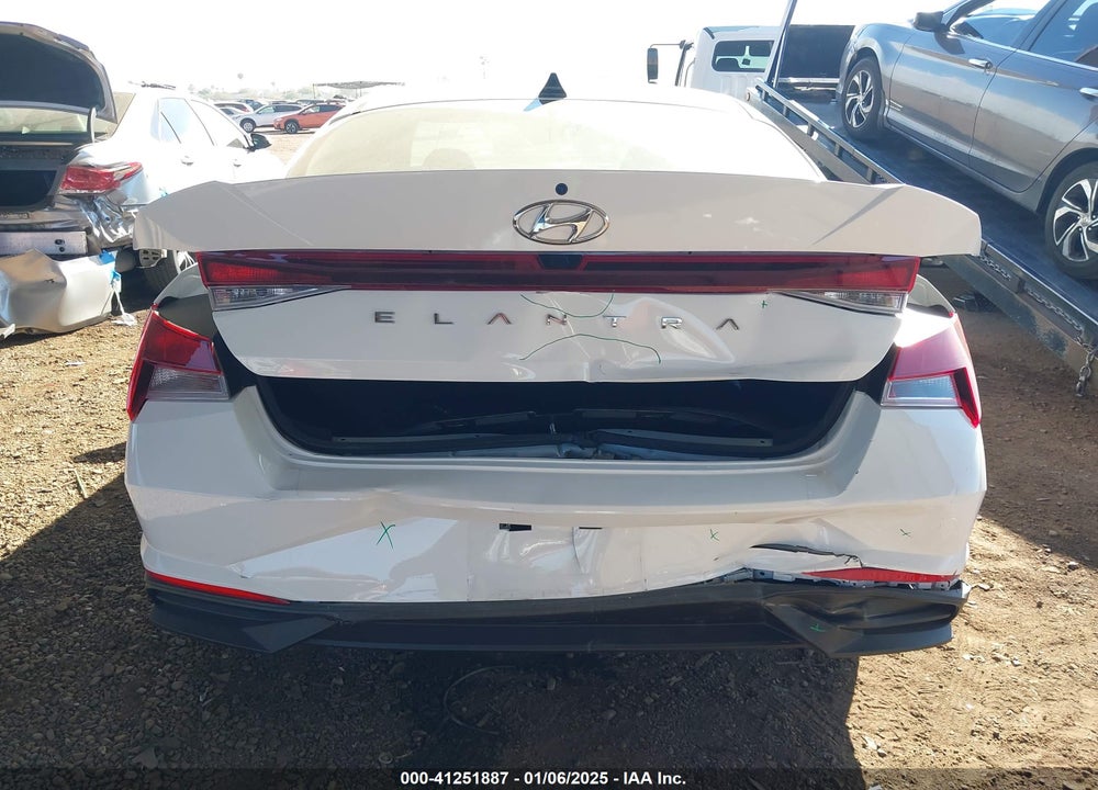 2023 HYUNDAI ELANTRA VIN: 5NPLS4AG4PH106460