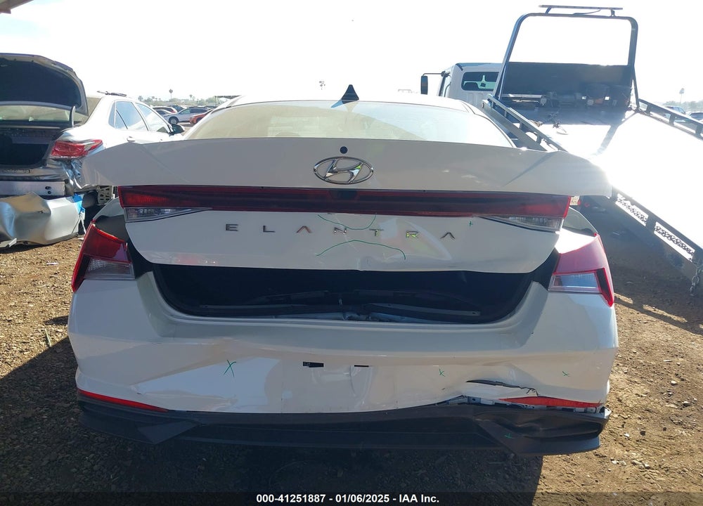 2023 HYUNDAI ELANTRA VIN: 5NPLS4AG4PH106460