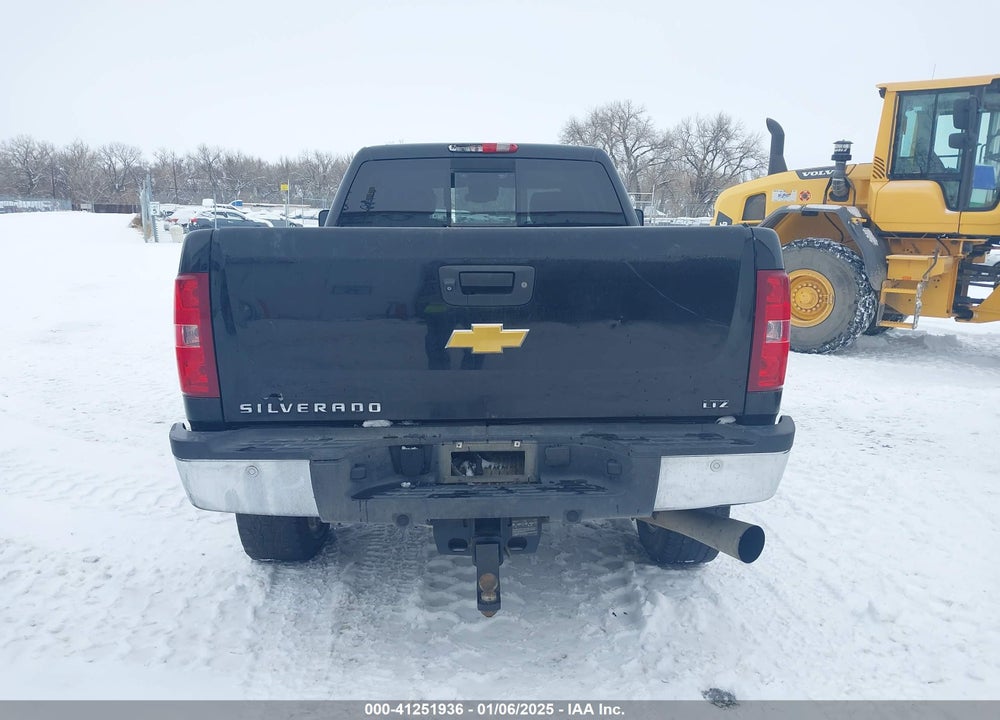 2014 CHEVROLET SILVERADO 2500HD LTZ VIN: 1GC1KYE8XEF119934