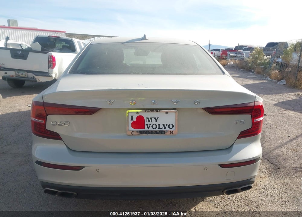2021 VOLVO S60 T5 MOMENTUM VIN: 7JR102FK3MG094575