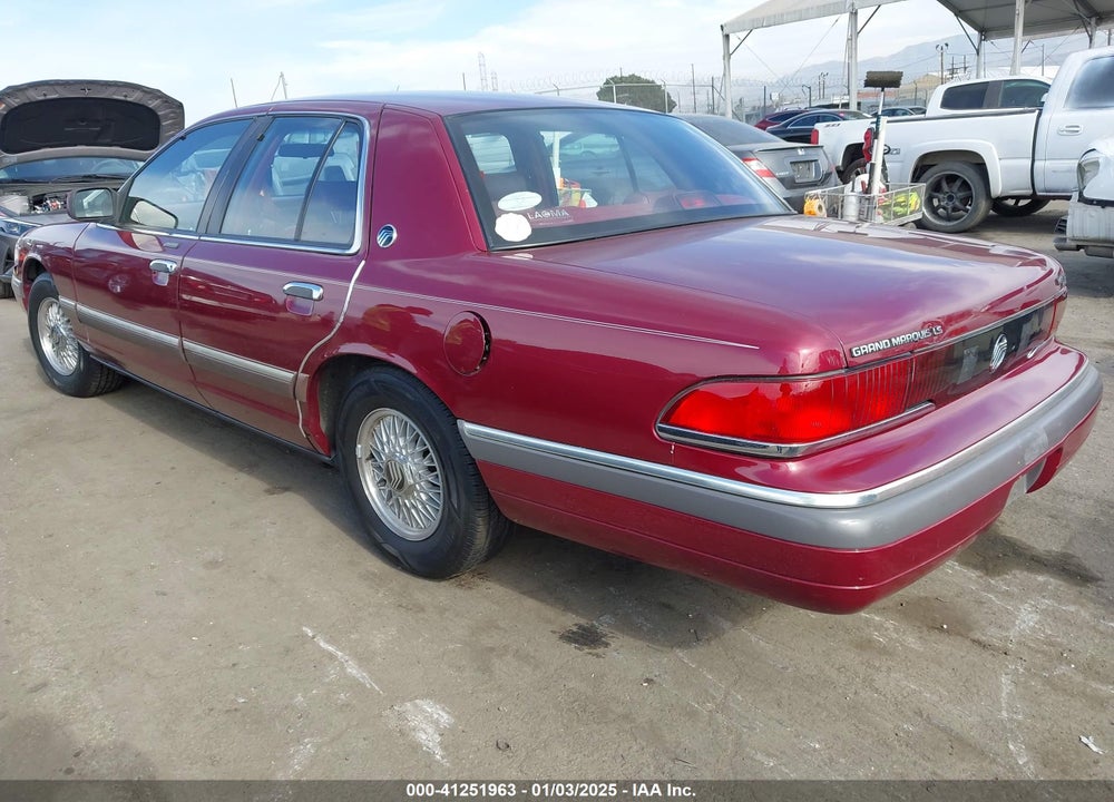 1992 MERCURY GRAND MARQUIS LS VIN: 2MECM75W6NX665273
