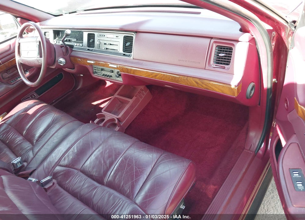 1992 MERCURY GRAND MARQUIS LS VIN: 2MECM75W6NX665273