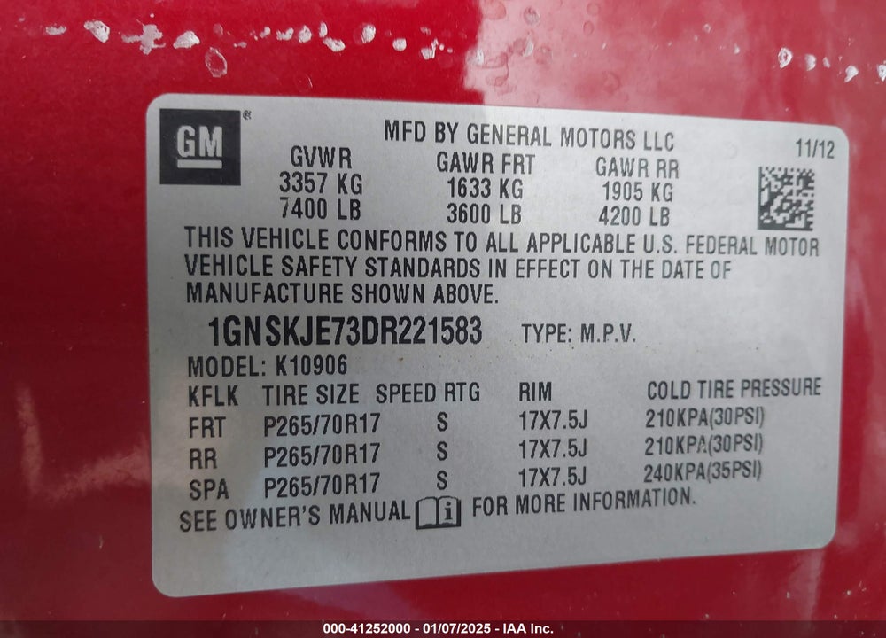 2013 CHEVROLET SUBURBAN 1500 VIN: 1GNSKJE73DR221583