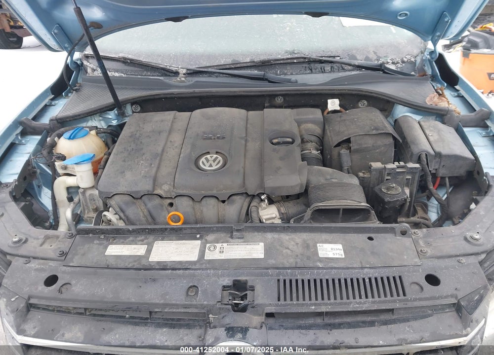 2013 VOLKSWAGEN PASSAT VIN: 1VWAH7A31DC111396