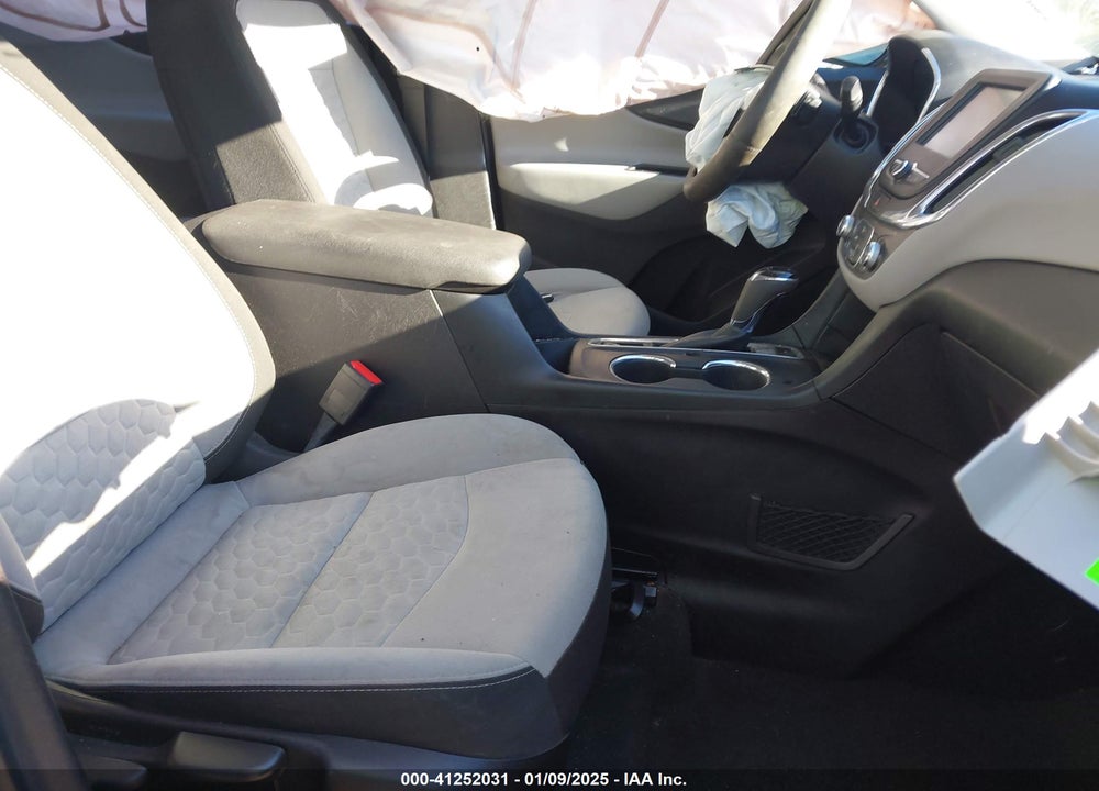 2018 CHEVROLET EQUINOX LS VIN: 2GNAXREV9J6209262