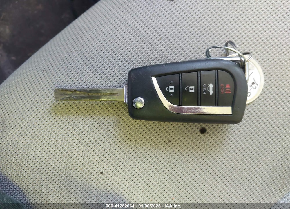 2021 TOYOTA COROLLA LE VIN: JTDEPMAE3MJ184398