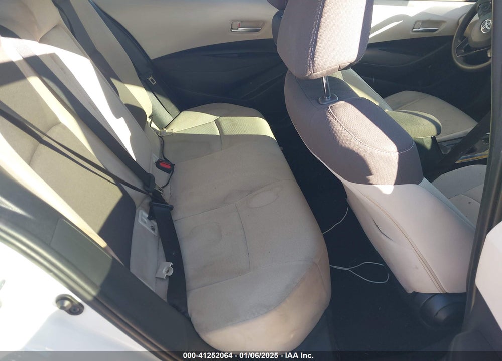 2021 TOYOTA COROLLA LE VIN: JTDEPMAE3MJ184398