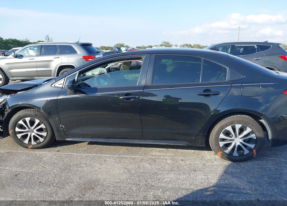 2022 TOYOTA COROLLA VIN: JTDEAMDE0NJ040788